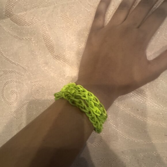Loom bracelets - Picture 1 of 1